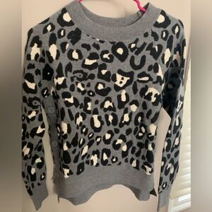 Stella & Dot Gray Leopard Print Sweater, Small, NWT, fits like a Medium size too